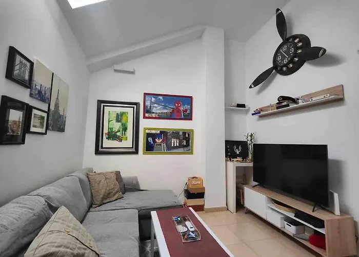 Apartamento Recien Reformado En Barajas Pueblo